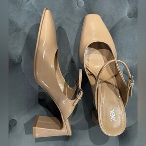 Zara Women's Beige Patent Block Heels